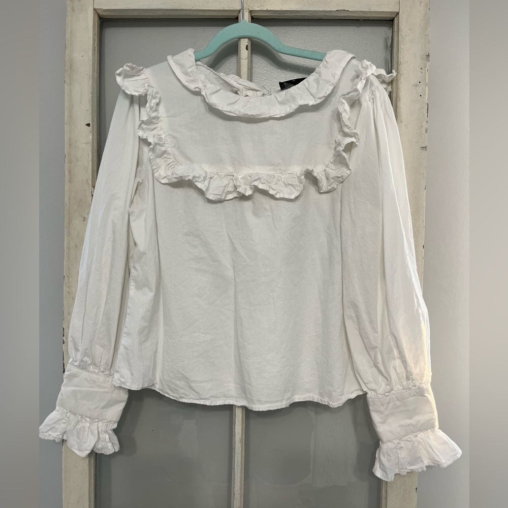 Week & (XL) white ruffle neck & sleeves, 100% cotton